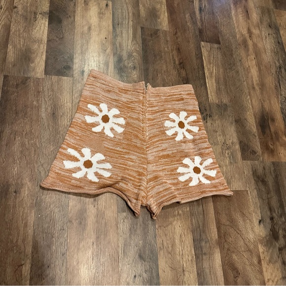 Pants - Boutique 70s Inspired Shorts sz Large